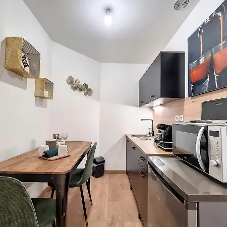 Agathe Apartment *